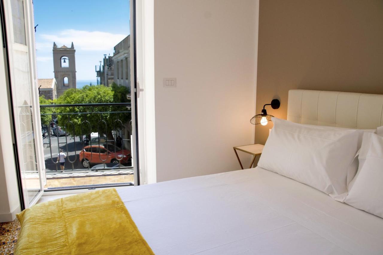 Castalia Apartments & Rooms Duomo Taormina Exterior photo