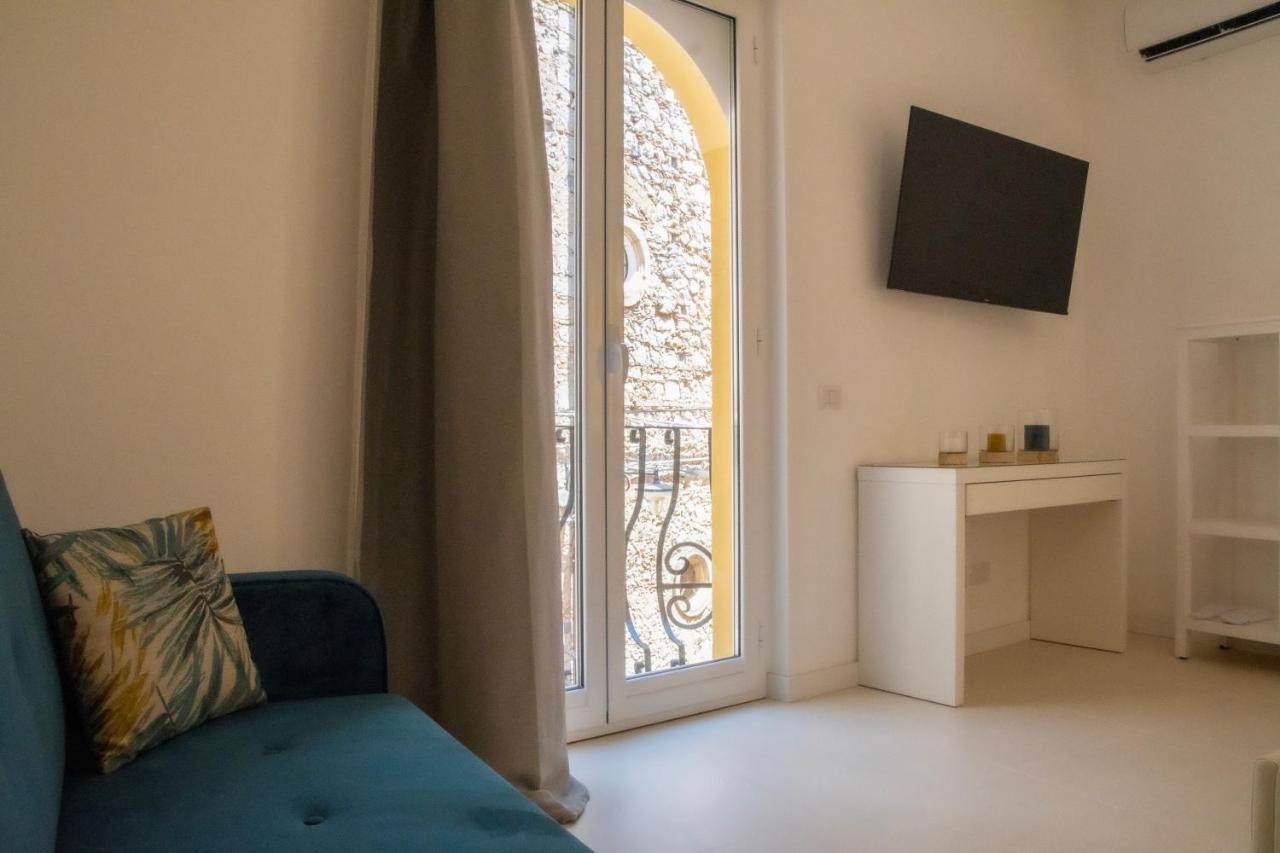 Castalia Apartments & Rooms Duomo Taormina Exterior photo